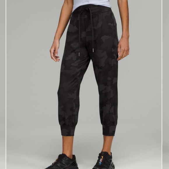 Lululemon Ready to Rulu High-Rise Crop Jogger
Heritage 365 Camo Deep Coal pants - Picture 2 of 4